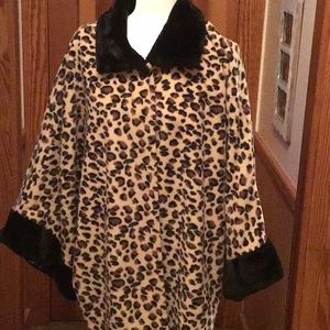 Luxurious leopard cape